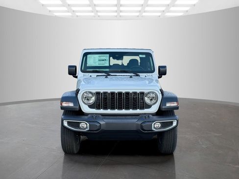 New 2025 Jeep Gladiator Sport image 2