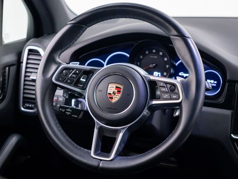 Certified 2023 Porsche Cayenne AWD/4WD image 12