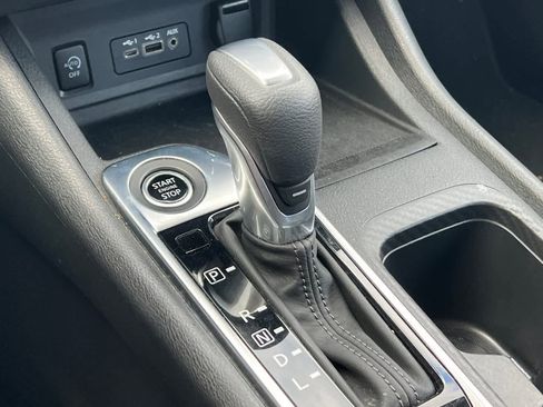 Used 2025 Nissan Sentra SV image 23