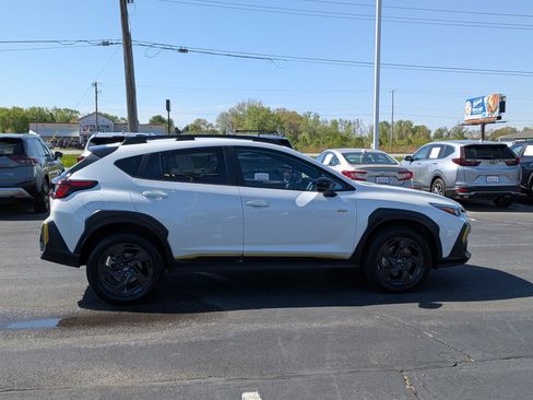 Used 2025 Subaru Crosstrek 2.5i Sport AWD/4WD image 9