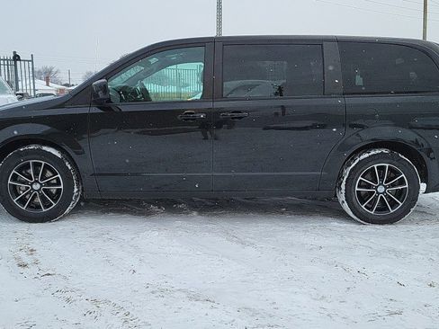 Used 2019 Dodge Grand Caravan GT FWD image 6