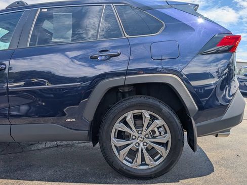 Used 2025 Toyota RAV4 XLE Premium AWD/4WD image 4