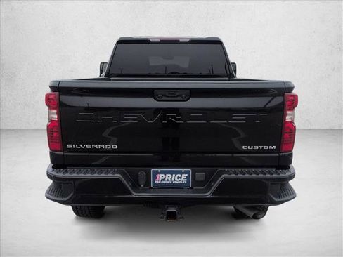Used 2022 Chevrolet Silverado 2500 Custom w/ Custom Convenience Package image 7