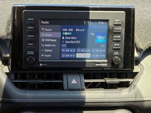Used 2020 Toyota RAV4 LE AWD/4WD image 7