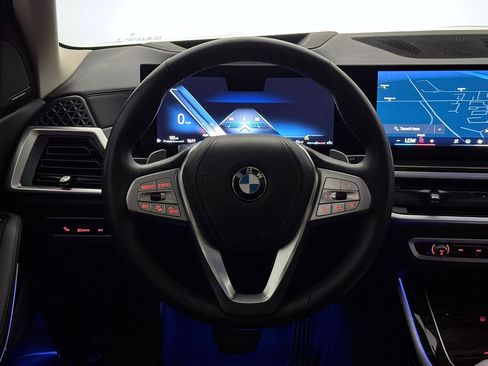 Used 2025 BMW X7 xDrive40i image 33