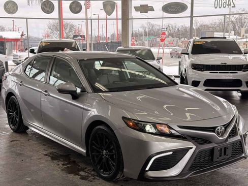 Used 2023 Toyota Camry SE AWD/4WD image 1