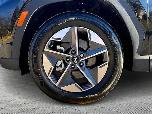 Certified 2025 Hyundai Tucson SEL image 9