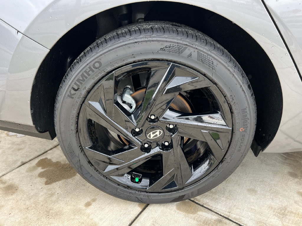 Certified 2026 Hyundai Elantra Sport FWD image 8