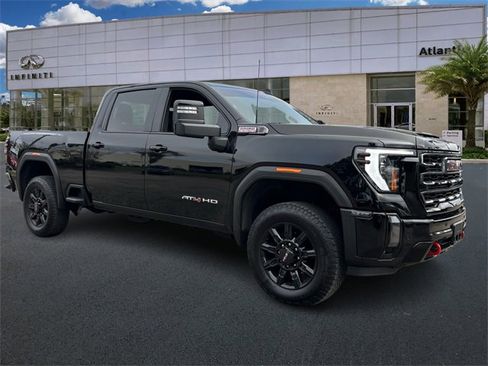 Used 2024 GMC Sierra 2500 AT4 image 2