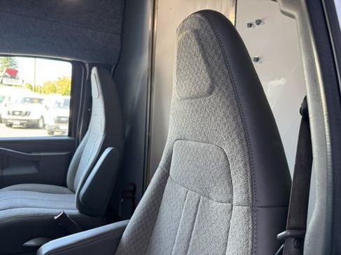 Used 2021 Chevrolet Express 3500 w/ Power Convenience Package RWD image 18