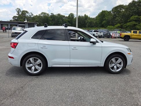 Used 2019 Audi Q5 2.0T Premium Plus w/ Premium Plus Package AWD/4WD image 12