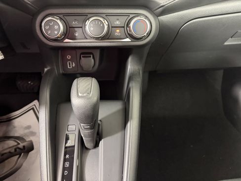 Used 2025 Nissan Versa S w/ Electronics Package FWD image 28