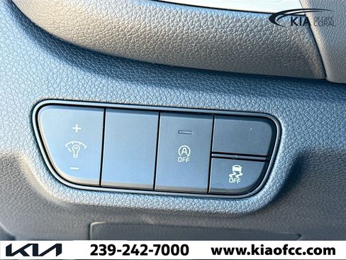 New 2026 Kia Seltos EX FWD image 32