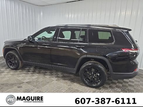 Used 2024 Jeep Grand Cherokee L Laredo AWD/4WD image 4