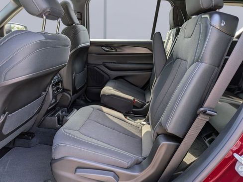 New 2026 Jeep Grand Cherokee L 2WD image 14