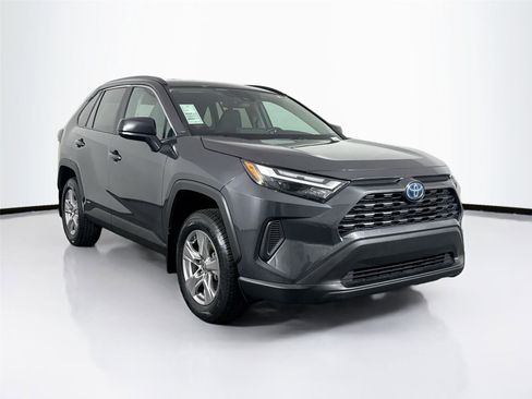 Used 2024 Toyota RAV4 LE image 9