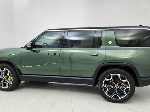 Used 2024 Rivian R1S Adventure image 4