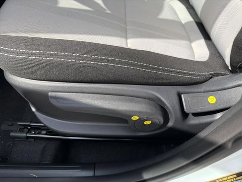 New 2026 Hyundai Venue SEL FWD image 17