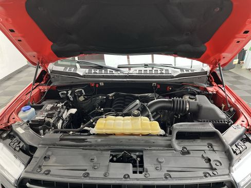 Used 2019 Ford F150 XLT w/ Equipment Group 302A Luxury AWD/4WD image 28