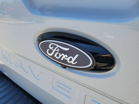 New 2026 Ford Maverick Tremor AWD/4WD image 8
