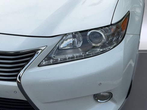 Used 2013 Lexus ES 300h w/ Luxury Pkg FWD image 9