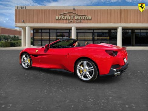 Used 2019 Ferrari Portofino image 6