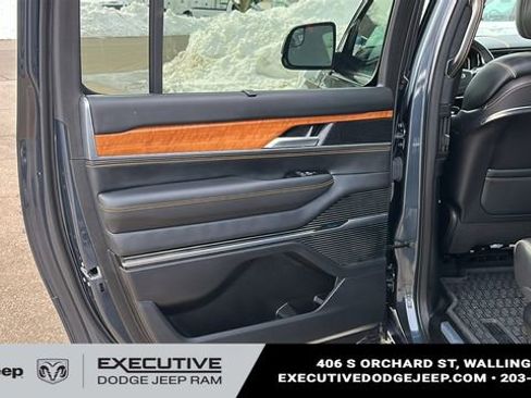 Used 2024 Jeep Grand Wagoneer L Series III image 22