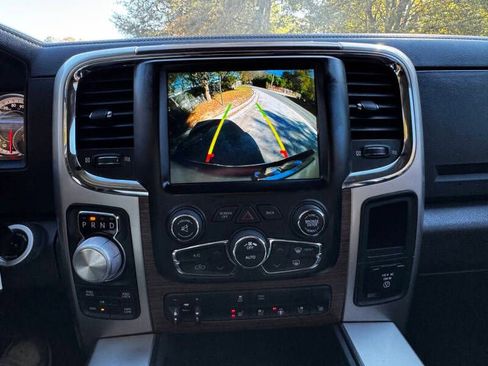 Used 2018 RAM 1500 Laramie AWD/4WD image 19