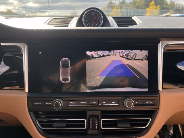 Used 2019 Porsche Macan AWD/4WD image 23