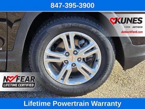 Used 2018 GMC Terrain SLE w/ Driver Convenience Package image 9