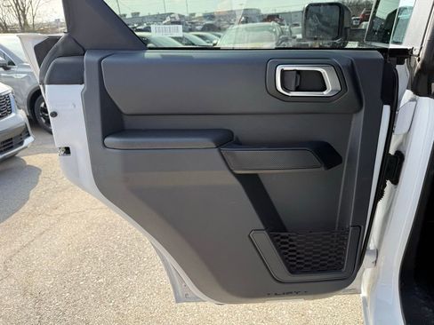 Used 2025 Ford Bronco Big Bend image 9