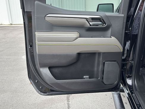 Used 2024 Chevrolet Silverado 1500 ZR2 w/ Technology Package AWD/4WD image 17