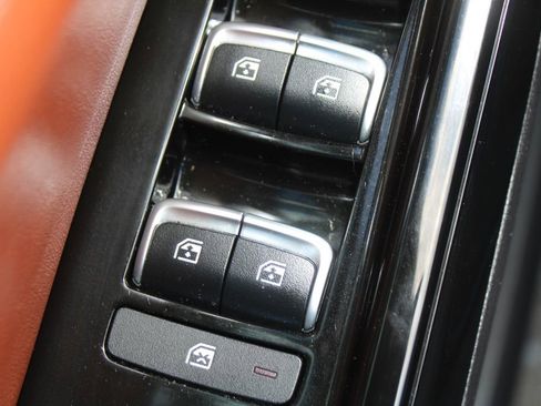 Used 2024 Kia Carnival SX FWD image 27