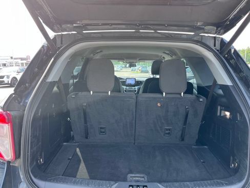 Used 2022 Ford Explorer XLT AWD/4WD image 23