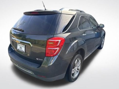 Used 2017 Chevrolet Equinox Premier w/ Enhanced Convenience Package AWD/4WD image 3