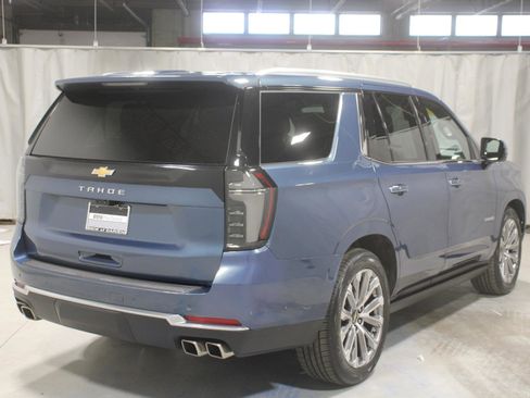 Used 2025 Chevrolet Tahoe High Country AWD/4WD image 24