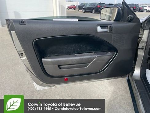 Used 2009 Ford Mustang Premium image 10