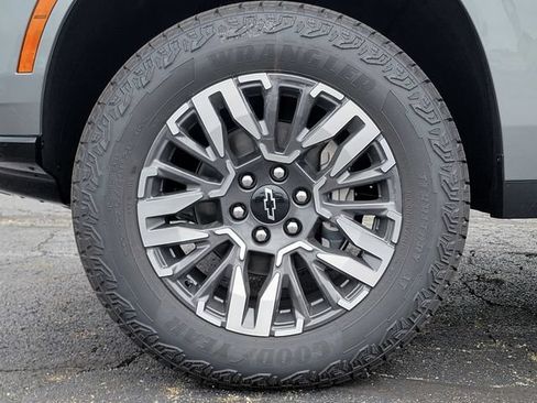 New 2026 Chevrolet Tahoe Z71 w/ Z71 Off-Road Package AWD/4WD image 11