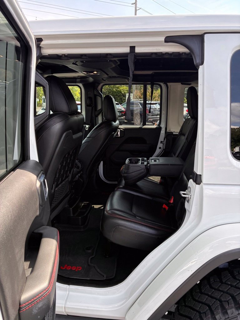 Used 2022 Jeep Wrangler Unlimited Rubicon AWD/4WD image 28