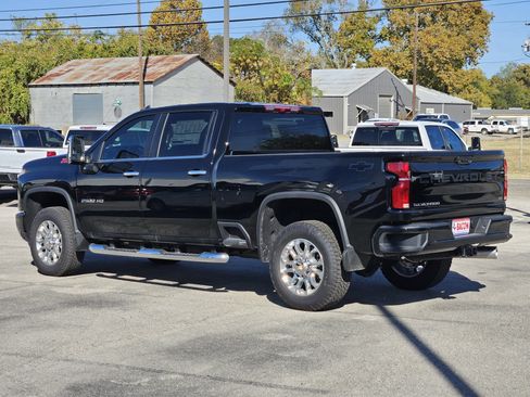New 2025 Chevrolet Silverado 2500 LT w/ Z71 Chrome Sport Edition image 3