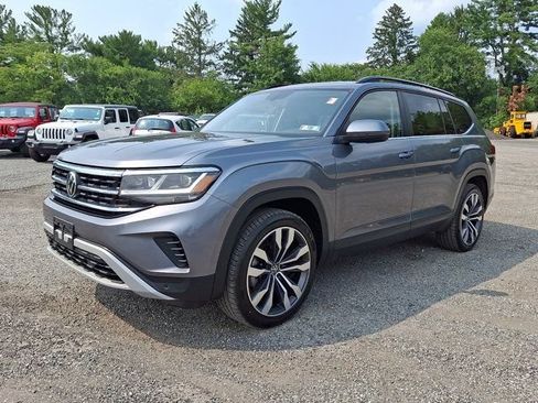 Certified 2022 Volkswagen Atlas SE w/ Panoramic Sunroof Package AWD/4WD image 3