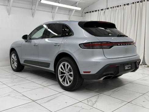 Certified 2025 Porsche Macan image 14