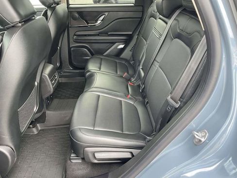 Used 2025 Lincoln Corsair AWD w/ Equipment Group 101A image 10