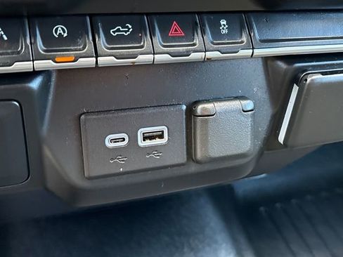 Used 2024 Chevrolet Silverado 1500 Custom image 19