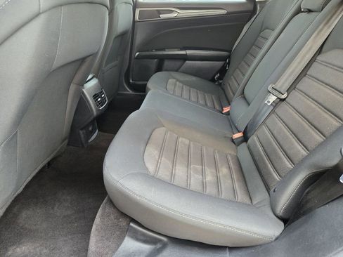 Used 2020 Ford Fusion SE FWD image 34