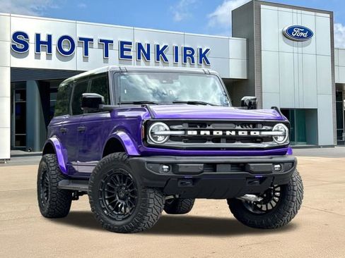 New 2026 Ford Bronco Outer Banks AWD/4WD image 1