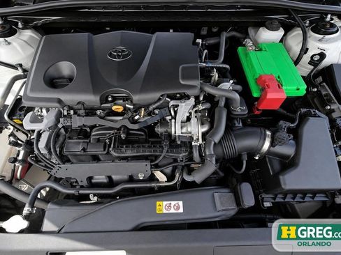 Used 2020 Toyota Camry SE FWD image 17