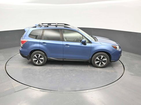 Used 2018 Subaru Forester 2.5i Premium w/ All-Weather Package image 31