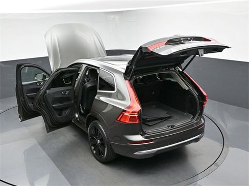 Used 2022 Volvo XC60 B6 Inscription w/ Advanced Package image 51