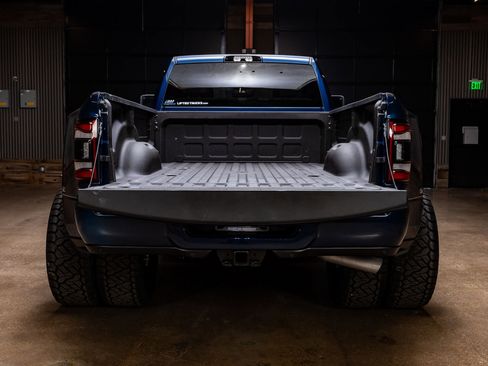 Used 2024 RAM 3500 Big Horn w/ Night Edition image 9